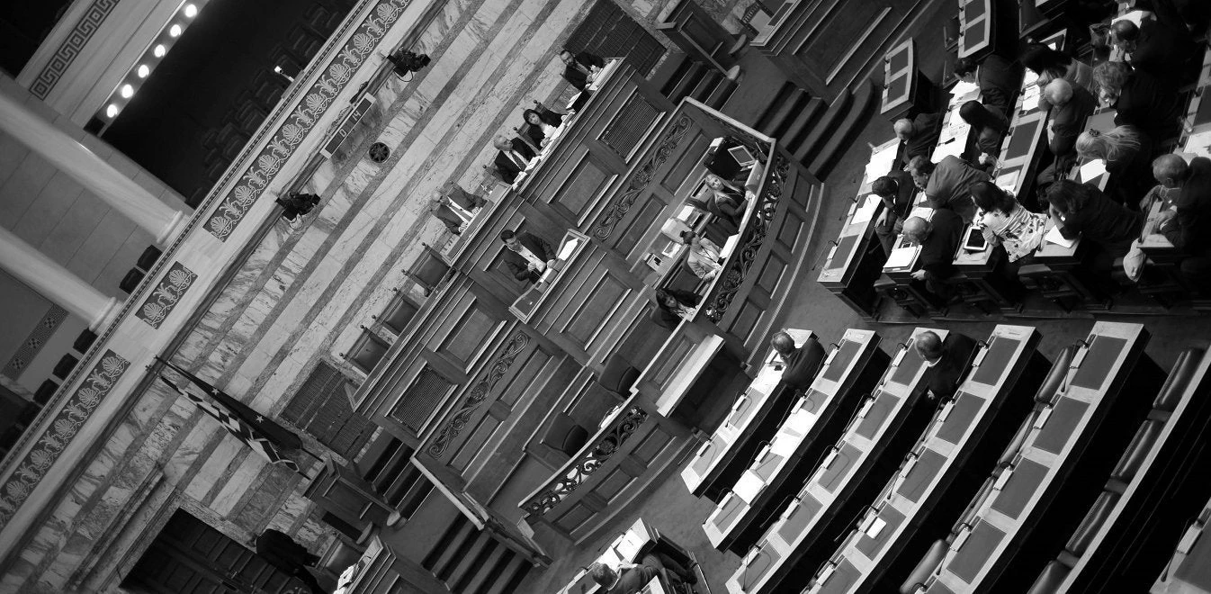 Με διάλυση κινδυνεύουν ΑΝΕΛ και Ποτάμι